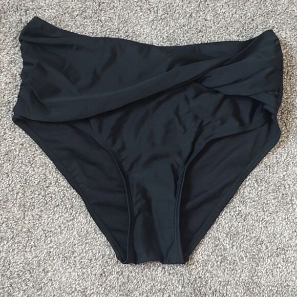 New With Tags Size Small Shekini Women's Twist Front Black Bikini Bottom - Picture 6 of 10